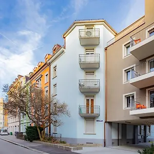 Apartment Swiss Star Sihlfeld - Self Check-in, Zurich